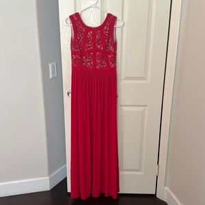 Morgan & Co. red top lace full length formal dress (size 1/2)